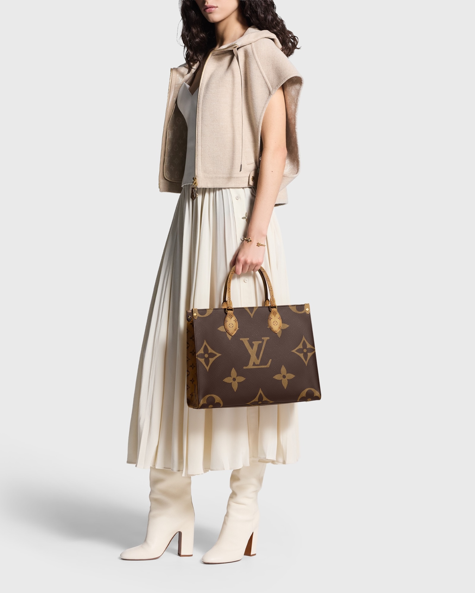 OnTheGo MM Monogram - Women - Handbags | LOUIS VUITTON ®